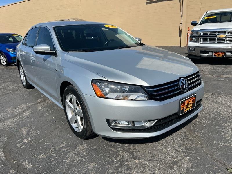 Volkswagen Passat 4dr Sdn 1.8T Auto S 2015