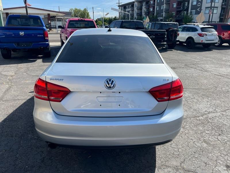 Volkswagen Passat 4dr Sdn 1.8T Auto S 2015