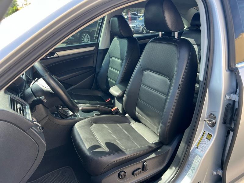 Volkswagen Passat 4dr Sdn 1.8T Auto S 2015