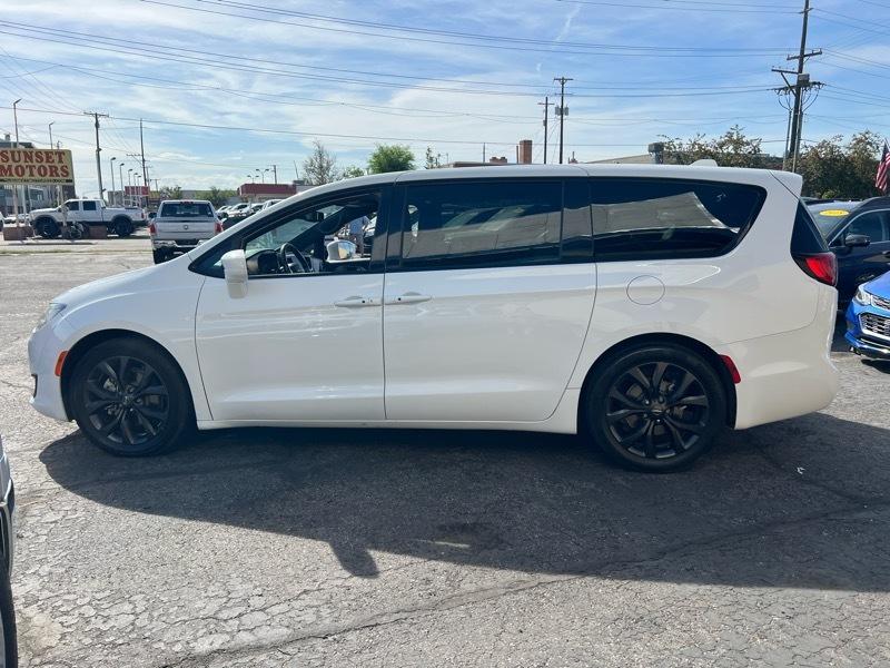 Chrysler Pacifica Touring Plus FWD 2019