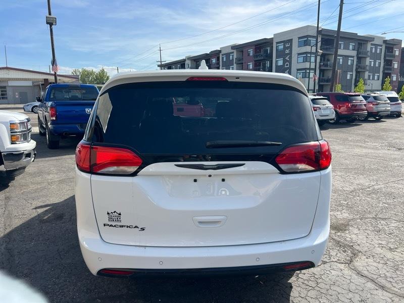 Chrysler Pacifica Touring Plus FWD 2019