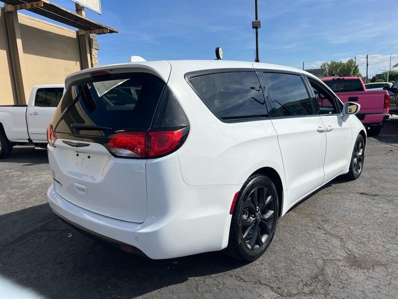 Chrysler Pacifica Touring Plus FWD 2019