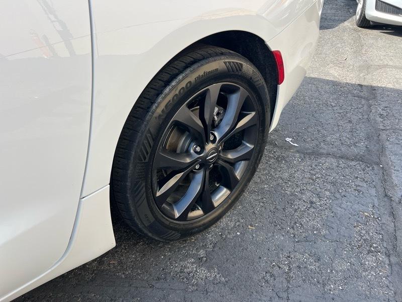 Chrysler Pacifica Touring Plus FWD 2019
