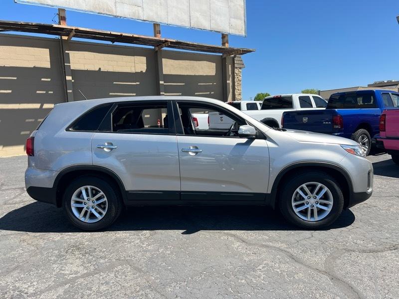 Kia Sorento 2WD 4dr I4 LX 2014