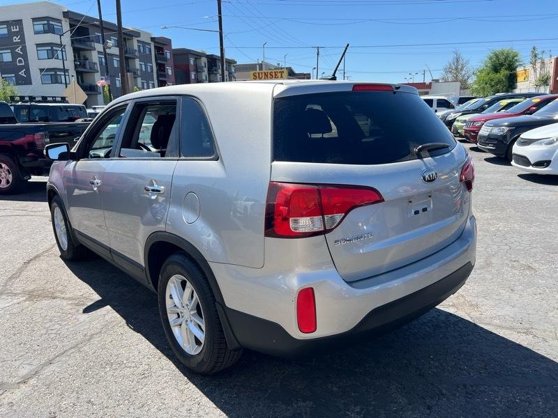 Kia Sorento 2WD 4dr I4 LX 2014