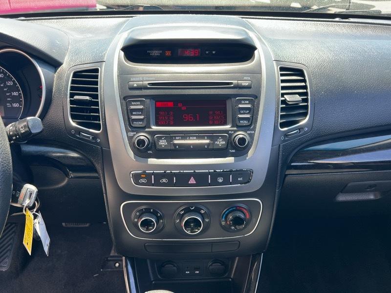 Kia Sorento 2WD 4dr I4 LX 2014