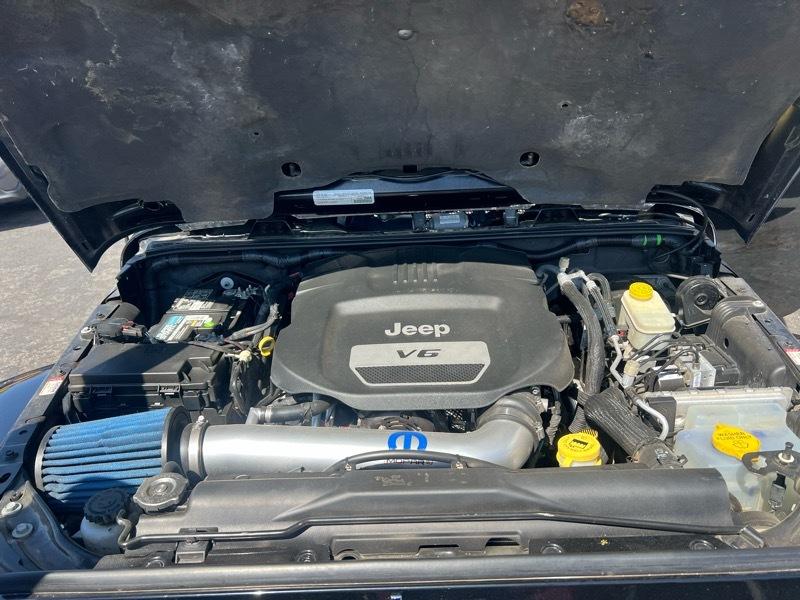 Jeep Wrangler Unlimited 4WD 4dr Sahara 2015