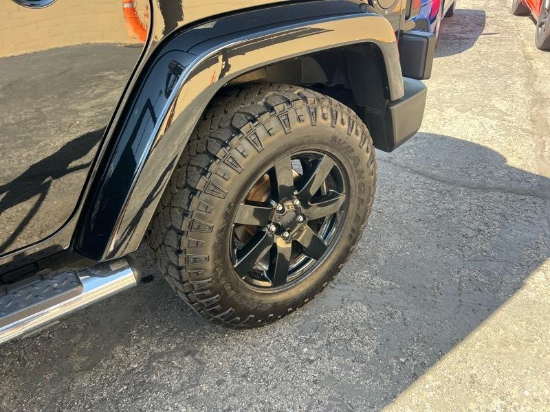 Jeep Wrangler Unlimited 4WD 4dr Sahara 2015