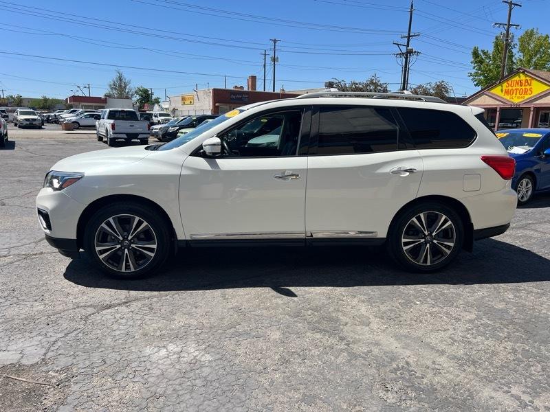 Nissan Pathfinder FWD Platinum 2019