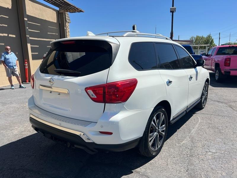 Nissan Pathfinder FWD Platinum 2019