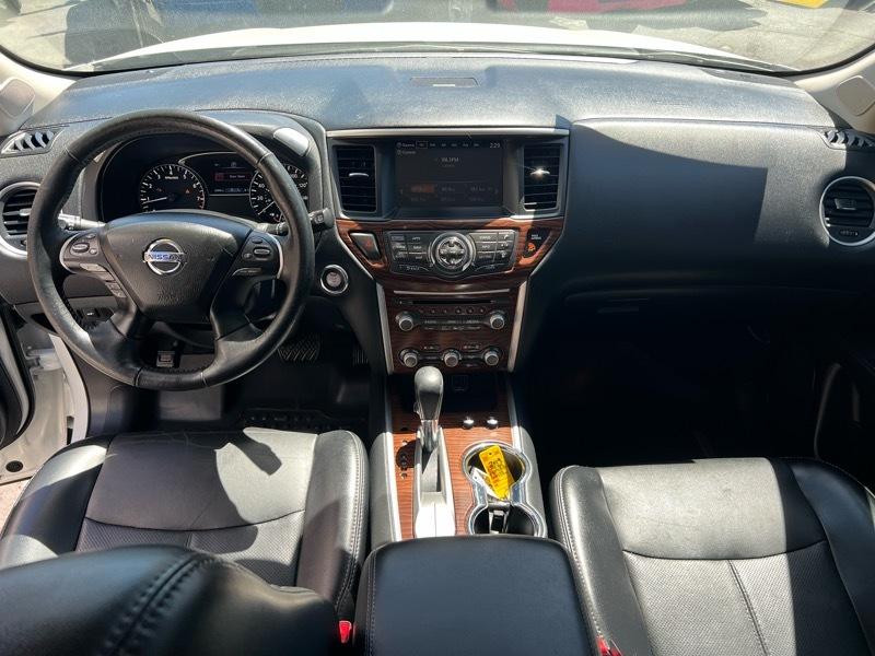 Nissan Pathfinder FWD Platinum 2019