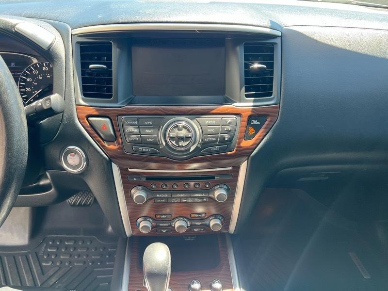 Nissan Pathfinder FWD Platinum 2019