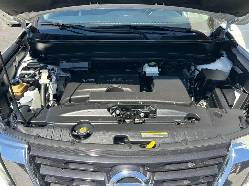 Nissan Pathfinder FWD Platinum 2019