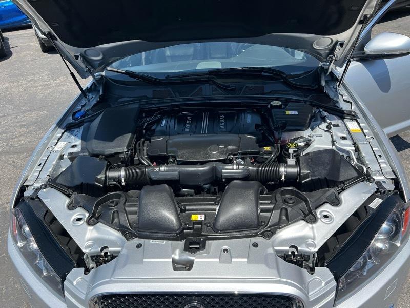 Jaguar XF 4dr Sdn V6 AWD 2013
