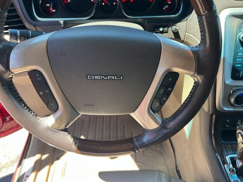 GMC Acadia AWD 4dr Denali 2013