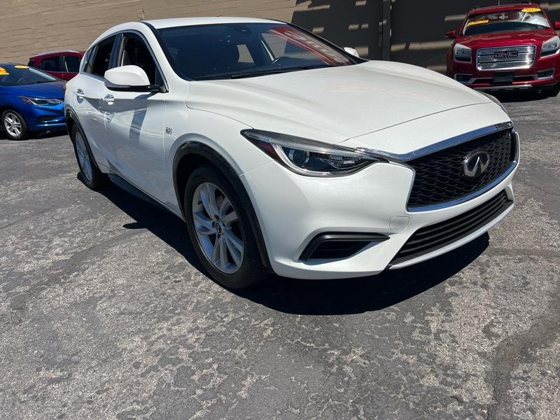 Infiniti QX30 PURE FWD 2019