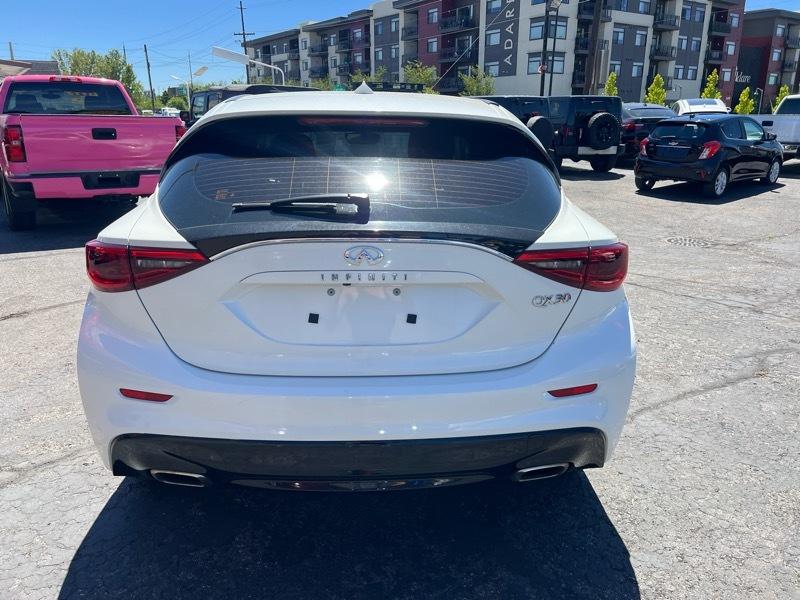 Infiniti QX30 PURE FWD 2019