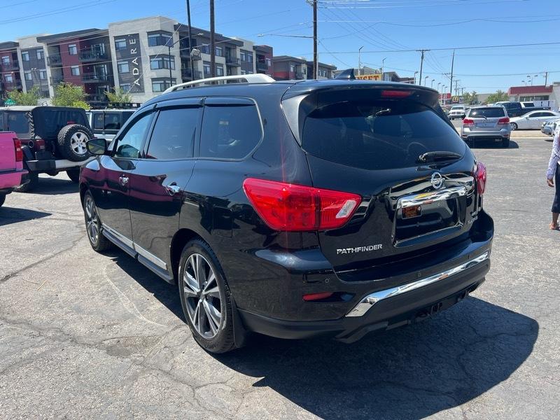 Nissan Pathfinder 4x4 Platinum 2019