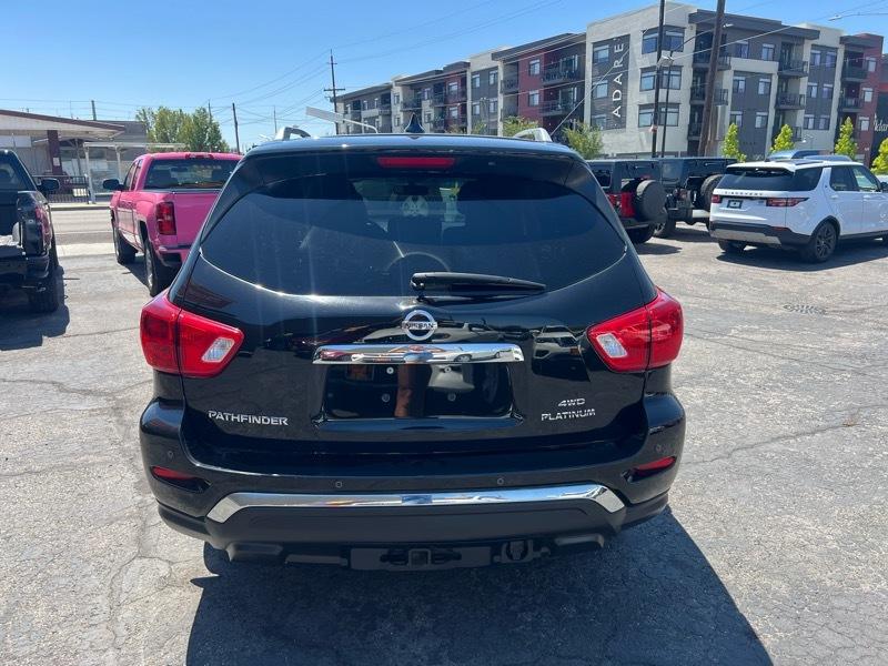 Nissan Pathfinder 4x4 Platinum 2019