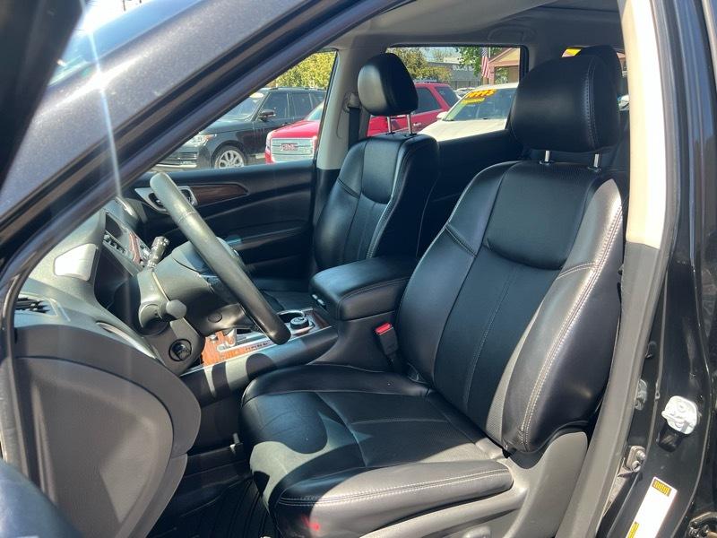 Nissan Pathfinder 4x4 Platinum 2019