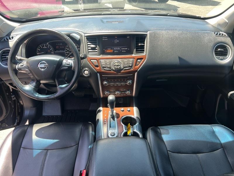 Nissan Pathfinder 4x4 Platinum 2019