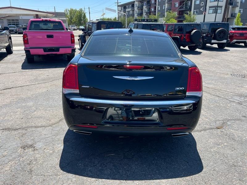 Chrysler 300 Limited AWD 2018