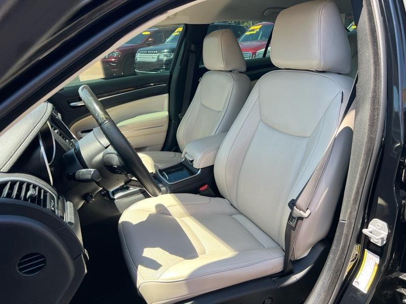 Chrysler 300 Limited AWD 2018