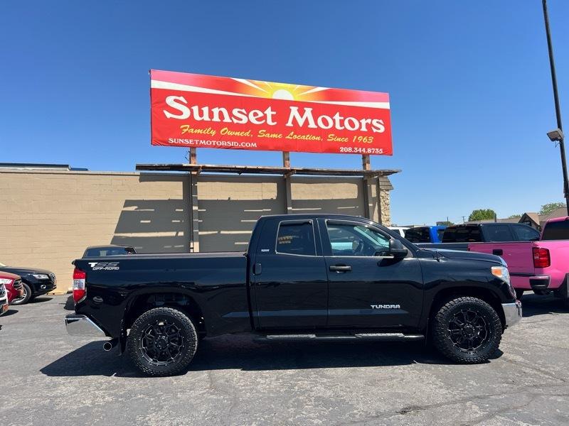 Toyota Tundra 2WD Truck Double Cab 4.6L V8 6-Spd AT SR5 (Natl) 2014
