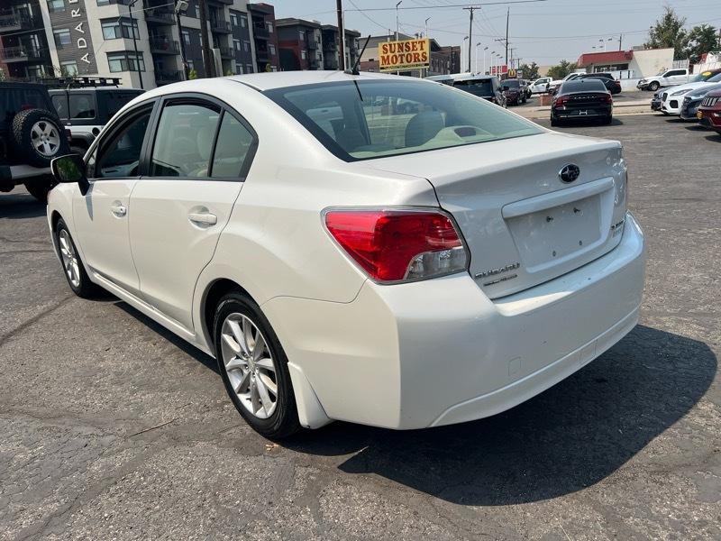 Subaru Impreza Sedan 4dr Auto 2.0i Premium 2013