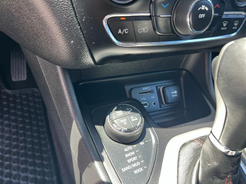Jeep Cherokee 4WD 4dr Trailhawk 2015