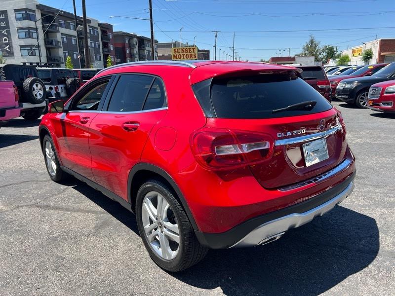 Mercedes-Benz GLA GLA250 2018
