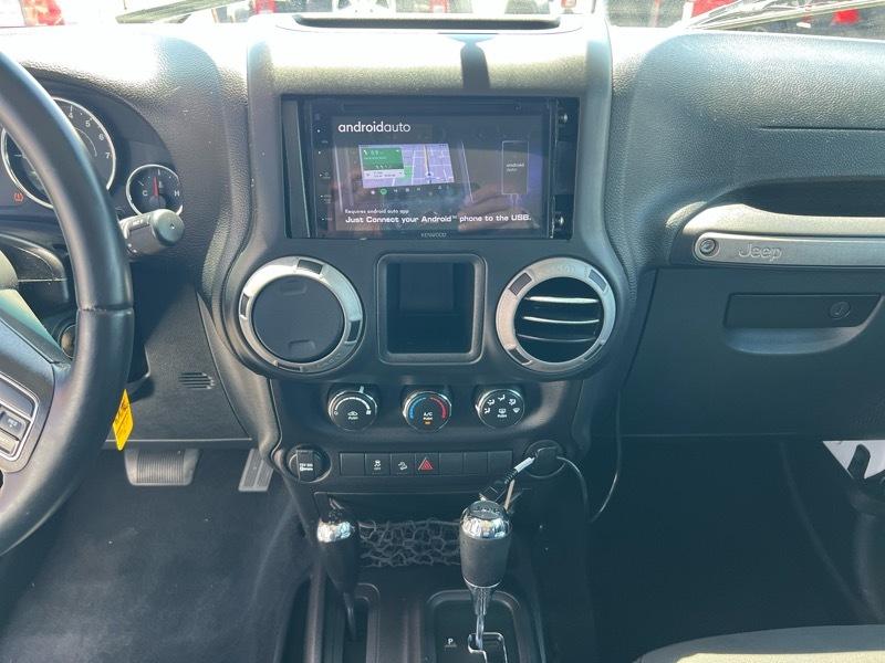 Jeep Wrangler Unlimited 4WD 4dr Sport 2015