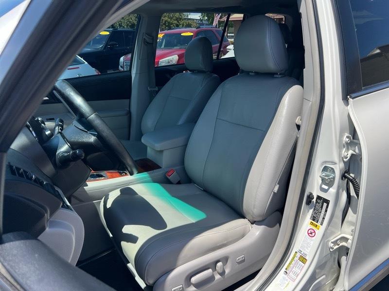 Toyota Highlander 4WD 4dr V6 Limited (Natl) 2013