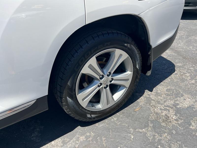 Toyota Highlander 4WD 4dr V6 Limited (Natl) 2013