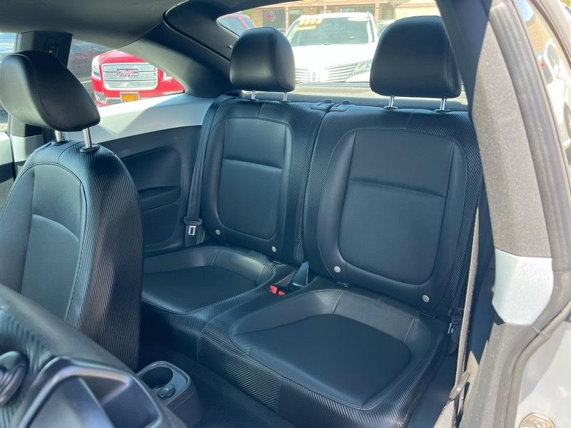 Volkswagen Beetle 2dr Cpe Auto 2.5L PZEV 2012