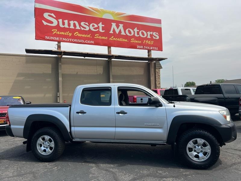Toyota Tacoma 4WD Double Cab V6 MT (Natl) 2013