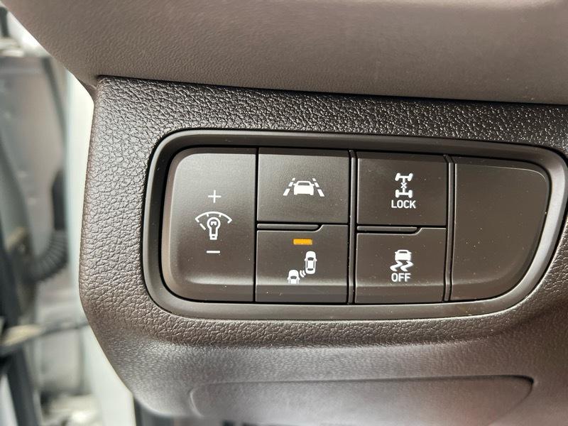 Hyundai Santa Fe SEL 2.4L Auto AWD 2019