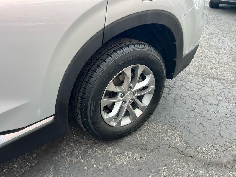 Hyundai Santa Fe SEL 2.4L Auto AWD 2019
