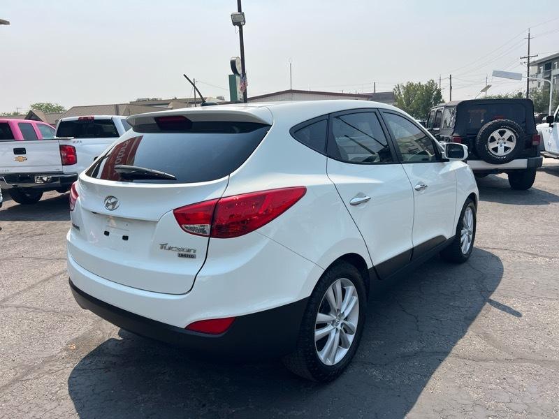 Hyundai Tucson FWD 4dr I4 Auto Limited PZEV 2010