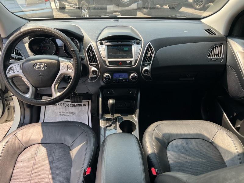 Hyundai Tucson FWD 4dr I4 Auto Limited PZEV 2010