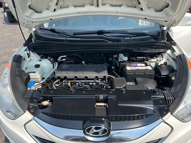 Hyundai Tucson FWD 4dr I4 Auto Limited PZEV 2010