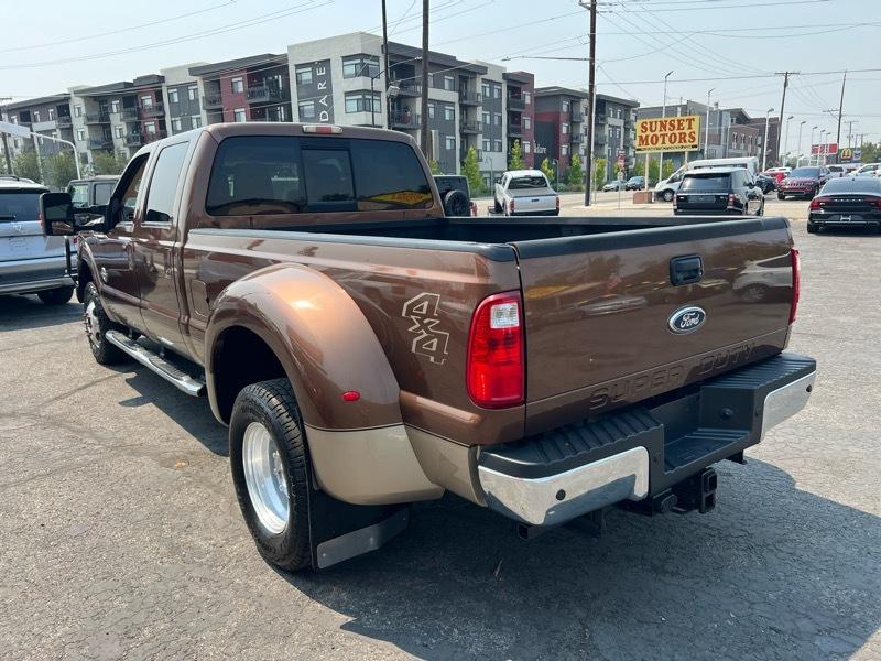 Ford Super Duty F-350 DRW 4WD Crew Cab 172" Lariat 2012