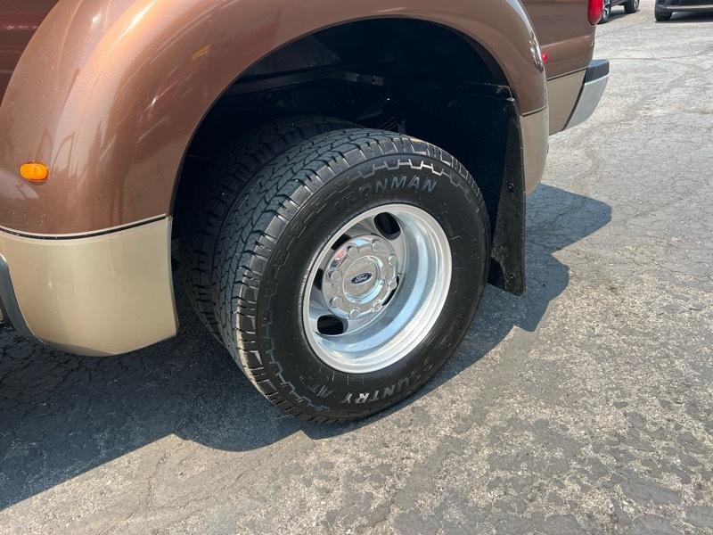 Ford Super Duty F-350 DRW 4WD Crew Cab 172" Lariat 2012