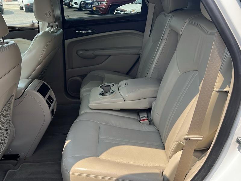 Cadillac SRX FWD 4dr Luxury Collection 2010