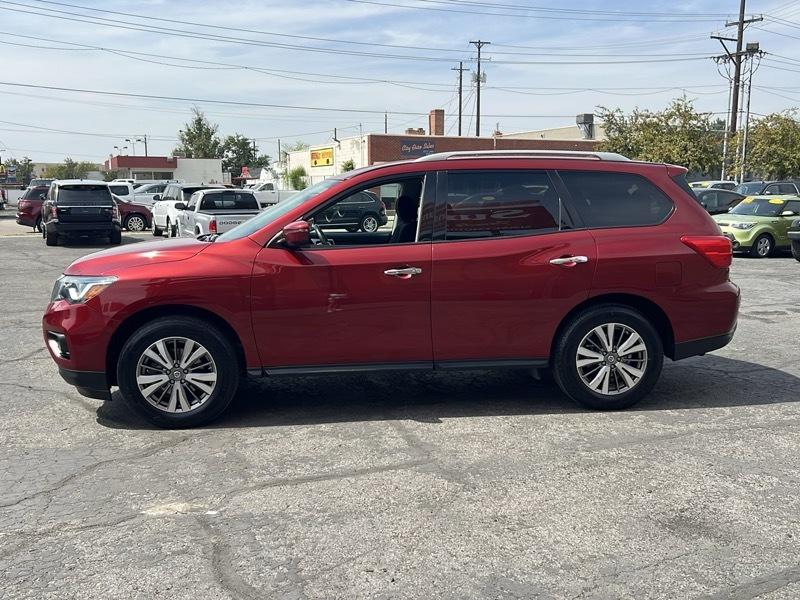 Nissan Pathfinder 4x4 SV 2018