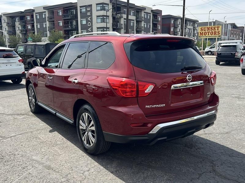 Nissan Pathfinder 4x4 SV 2018
