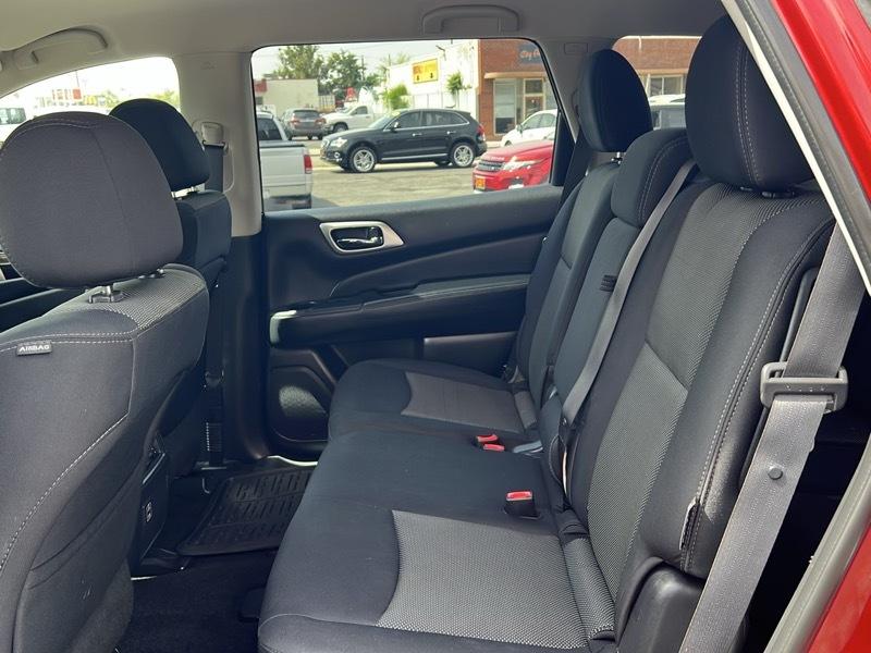 Nissan Pathfinder 4x4 SV 2018