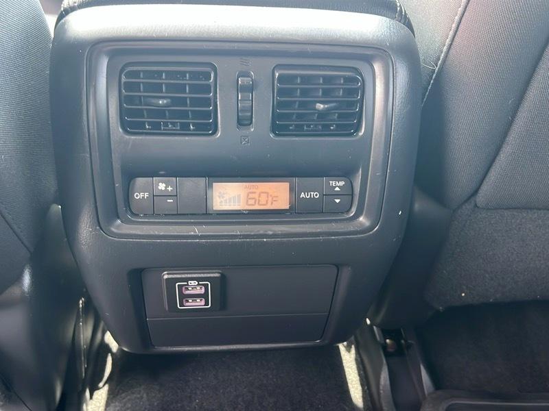 Nissan Pathfinder 4x4 SV 2018