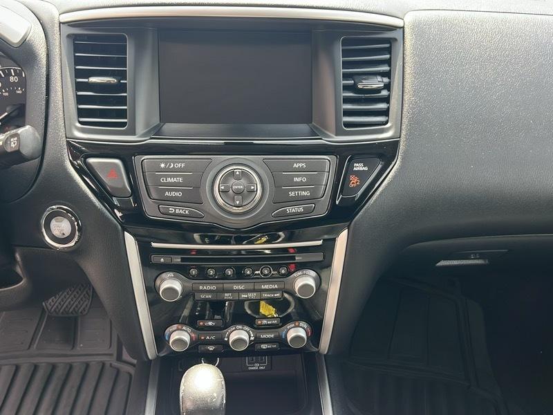 Nissan Pathfinder 4x4 SV 2018