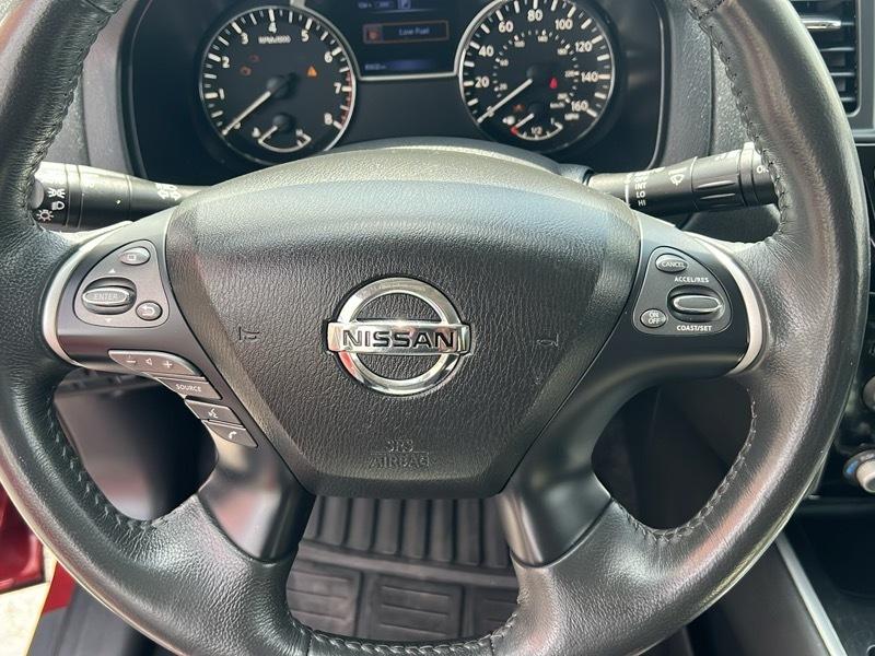 Nissan Pathfinder 4x4 SV 2018